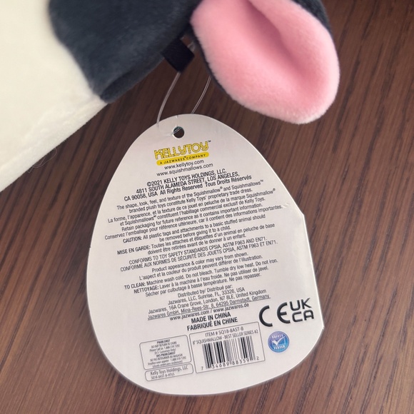 Squishmallows 8" Connor the Cow (Pink Nose) 2020 Release - Picture 6 of 7